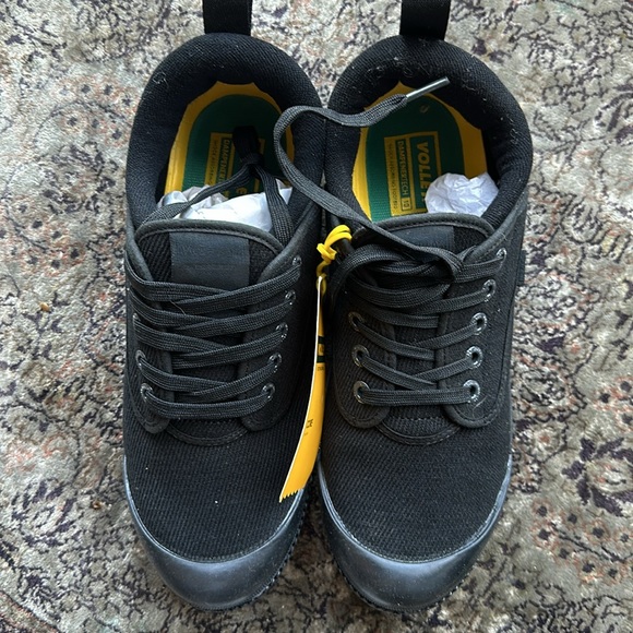 NWT volley shoes from Australia. - Picture 5 of 10